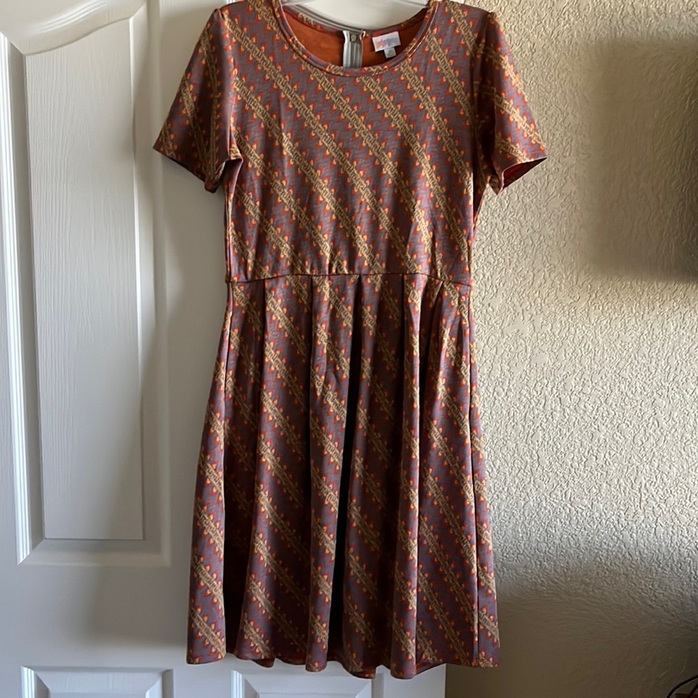 Lularoe Amelia XL colors yellow gold, burnt orange, blueish